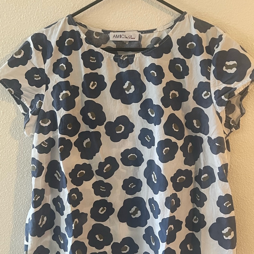 Amici Blue and White Floral Tops